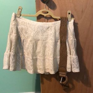 Lace skirt with brown belt